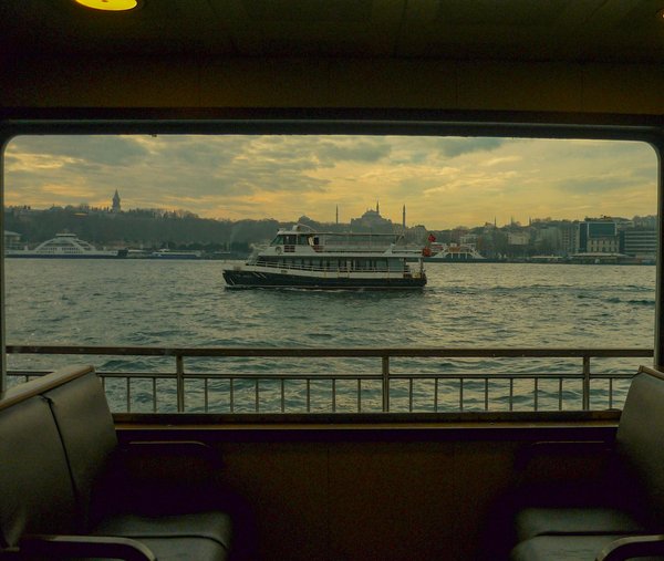 Quelles croisières offrent des excursions pour explorer les îles Canaries?